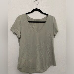 Lululemon Love tee Vneck